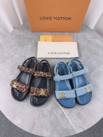 Lv 路易威登 223 2024春夏新款 顶级版本原版一致 专柜主打最新款 新款沙滩鞋 硬货上新 代购级别！高级感十足！国内外博主刷爆的一款，复古又时髦 上脚美