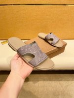 工厂P价 Louis V*高端精品 奢品拖鞋，高端品质，休闲阳光宽松舒适型，最高版本高品质精品，经夏季必入哦！码数38-44