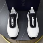 出厂价pp： 情侣款 Dior 迪奥 -高端品质 原单 -鞋面：进口双层针织、鞋舌品牌塑胶Logo -内里：垫脚；柔软 高韧性布匹 -大底：超轻Tpu发泡 橡胶
