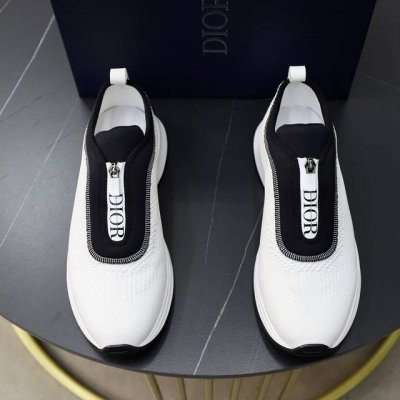 出厂价pp： 情侣款 Dior 迪奥 -高端品质 原单 -鞋面：进口双层针织、鞋舌品牌塑胶Logo -内里：垫脚；柔软 高韧性布匹 -大底：超轻Tpu发泡 橡胶