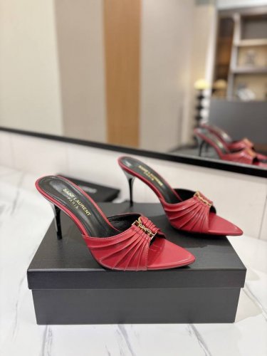 出厂价pp Ysl Saint Laurent* 夏季新品 金属头优雅大气高跟凉鞋 2025全新春夏系列后带方扣高跟凉鞋 尖头高跟拖鞋淡淡的夏日里怎么少得了一双