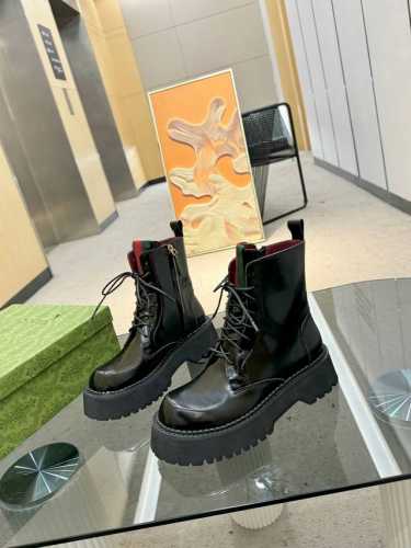 GUCC*SS24新款红绿织带款乐福鞋 短靴 原版套楦 顶级品质 材质 鞋面：进口开边珠 垫脚：进口羊皮里 大底：原版开模定制 码数：35-42 41.42定做