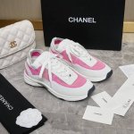 chanel香奈儿 专柜顶级休闲款运动鞋 这款经典设计 鞋面多种工艺电绣的风格 大底却时尚运动 不平凡的拥入了多种配色元素 多元化混搭非常好看百搭 休闲 时尚