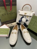 Gucci春夏新品5D立体双GG刺绣单鞋 乐福鞋代购级别！Gucci 乐福鞋单鞋 上脚特别的秀气！原版套楦的做法，和专柜一致！楦型完美，舒适度更加舒服！可出入专