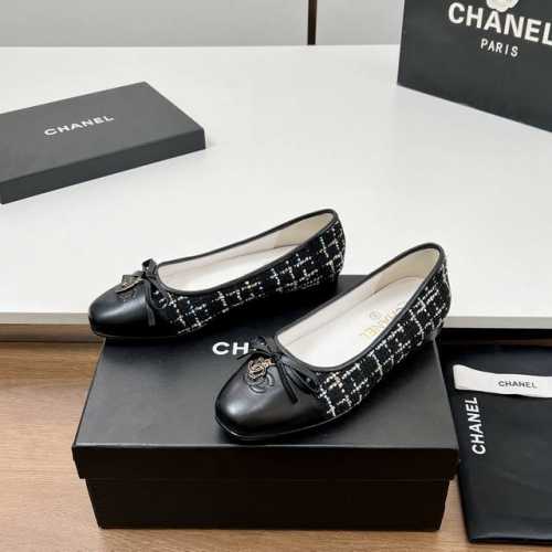 顶级版本 CHANEL 香奈儿 2025新款 爱心吊坠蝴蝶结单鞋、芭蕾舞鞋小香真好看呀～复古和时髦的结合体！这双上脚实在太美噜～爱心吊坠logo超级闪 拼黑色鞋