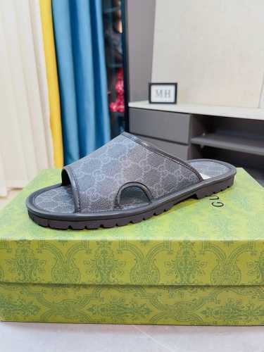 出厂价 Gucci-古奇 新品男士拖鞋，高端精品，牛皮印花搭配材质，鞋面精致压花logo装饰，精细做工，鞋底超软，休闲宽松舒适型，夏季必入哦！ Size：38-