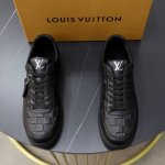 出厂价pp： 顶级原单 品牌： Louis Vuitton Lv.路易威登 材质： 原工厂p牛皮材料 1：1原板大底 舒适内里 款式类型：休闲运动 板鞋 等级：