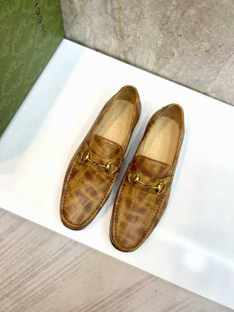 原版真皮大底 品牌：GUCCI 古奇 标准码：男码38 44 45 46可以定做 等级：官网同款 原单品质材料：原版牛皮 牛皮内里 原版真皮大底款式类别：男士时 - 点击图像关闭