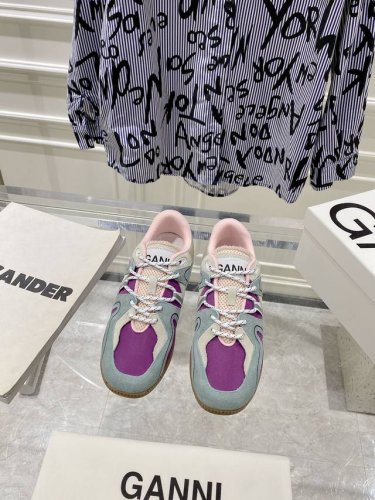 出厂 新品来袭 GANNI 杨幂同款 拼色复古德训鞋休闲运动鞋 原版购入开发 做货 丹麦知名品牌ganni 复古拼色德训运动鞋 整体鞋面为颗粒感十足的帆布材质，