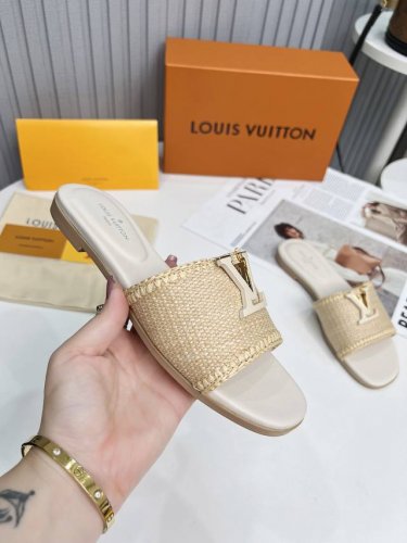皮底+40 Louis Vuitton2025路易威登Lv 女士官网1:1编织拖鞋 面料由拉菲草纯手工一针一针钩织而成 时髦丽人逛街 聚会 度假 超舒适 码数