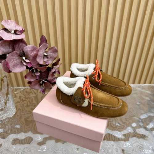 代购级别 MiuMiu 新款复古皮鞋 乐福鞋 休闲鞋 羊毛里 系列上新 皮里 毛里 ★★★★★ 舒适度与时髦度并存的开挂全新系列，设计搭配，简约大方，百搭时尚！