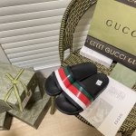 gucci 古驰春夏新款 沙滩拖鞋 平底拖鞋 一字拖 情侣款 码数 35-46