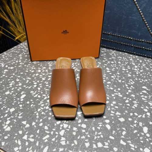 hermes 爱马仕 专柜新品粗跟拖鞋 经典复古高级感单品 好穿又好搭配 上脚秀气 鞋面 牛皮料 羊京皮 内里 垫脚 混种羊皮 大 真皮大底 跟高 5Cm Si