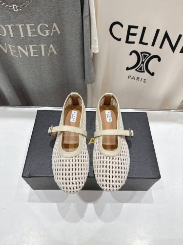 高版本出厂 独家新品 Alaia 阿莱亚25Ss 走秀款平底网面鞋芭蕾舞鞋 最近超火的一款平底鞋 章小蕙同款 甜酷芭蕾风 人气超高的一款芭蕾舞鞋，浪漫又迷人 舒