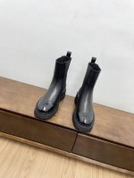 顶级版本2024小香秋冬新款增高厚底弹力切尔西短靴 本季秋冬季必备单品！！香奈儿秋冬重工爆款短靴 小红书力推款，怎么搭配都好看，时髦精必备，香奈儿女士钟爱简约又