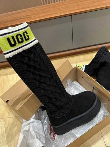 UGG P: 女款Size:35-40 .宋妍霏同款4高筒毛线筒UGG新增高厚底 超级显腿细 出街自带吸睛指数 官网正版斜坡鞋底 原版开发 栗色毛线筒黑色毛线筒