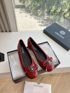 G126所见即所得Versace联名系列 高版本 范思哲杜美莎人头&奥钻搭配F形立体鞋跟高跟 海内外热度超高的联名秀款 Yb一致一比一原版开模独立开模高级重工金