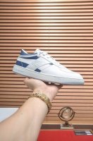出厂价P Givenchy.纪梵希 专柜同步发售鞋面：意大利进口品牌印花布匹 尽显奢华，透气网布内里加上双层组合，脚感舒适，鞋底：原厂特供橡胶发泡大底，轻便，舒