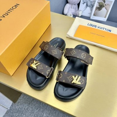 出厂价Pp Lv 路易威登 春夏新款 顶级版本原版一致 专柜主打最新款 新款沙滩鞋 硬货上新 代购级别！高级感十足！国内外博主刷爆的一款，复古又时髦 上脚美炸了