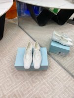 出厂 25 新品专柜新款玛丽珍系列上新 鞋面：原版定制牛漆皮私模五金扣激光穿孔工艺内里：特定混种羊皮内里大底：原版开模真皮大底 鞋码: 35-39 40定制不退