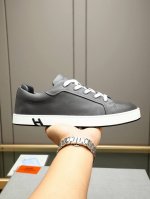Hermes 爱马仕 -高端品质 原单休闲板鞋 -鞋面：纳帕小牛皮、鞋身车缝品牌'h'图腾 -内里：水染牛皮 -大底：原版Tpr.橡胶 双色成型大底 -超高品控