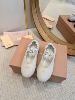 工厂批 MiuMiu 缪缪25ss早春走秀新款一脚蹬懒人鞋玛丽珍芭蕾舞鞋 平底单鞋官方春夏走秀新款，时髦百搭 即可咸又可甜 一点也不磨脚 无论光脚穿还是搭配袜子
