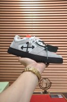 出厂价 Off-White 原版一比一复刻狠货高端品质最新款官网还没上市，顶级版本。 面料：进口牛皮 里布：进口透气网布 大底：新材料进口tpu组合底 码数:男