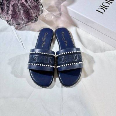 橙子出厂价p dior 迪奥春夏新款 珍珠刺绣平底拖鞋 休闲凉拖 一字拖 码数 35-42