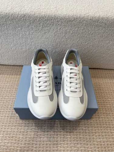 prada 普拉达 25Ss 春夏新款 情侣款 休闲鞋 采用进口纯色漆皮 拼接网孔牛皮鞋面 立体几何分割 精工制造 缝线均匀 皮质质感一览无余 多色拼接 时尚大