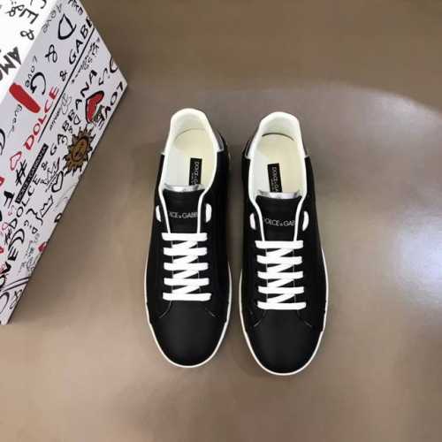 实价 元新款Dolce＆Gabbana 顶级原单DG重工系列，进口原版防水帆布，撞色设计超好看，精致奢华，超A级别！版型对比专柜正品，丝毫不差！size：38-