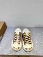 出厂 顶级版本 Ouder 24ss 秋冬新款 大头开口笑 萌丑鞋 此品牌以丑萌膨胀设计风格备受关注，品牌旨在为当代男女打造年轻 潮流 时髦 不一样的美。新开口