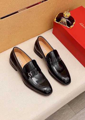 商品商标：Ferragamo 菲拉格慕 休闲皮鞋 正码码数: 38-44 45订制 商品材料：精选 进口头层开边珠牛皮鞋面+奢华五金扣，进口水染牛皮内里。强烈立