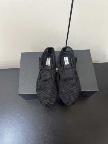 Alaia 25Ss 春夏季新款 明星同款 穿搭万金油渔网鞋 轻盈透气 夏日松弛美学透气网面日月光倾泻 交织出若隐若现的透感美学 网面设计 呼吸感拉满 透气不闷