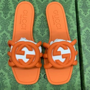 橙子出厂价p gucci 古驰春夏新款 沙滩果冻鞋 镂空拖鞋 凉拖 原版开模经典双G鞋面 原版开模橡胶注塑一体成型 双层组合大底 码数 35-42