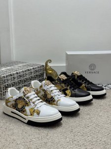 versac 时尚潮流 范思哲 Versace-范思哲 官网最新款休闲时尚中帮男鞋爆款版型简洁大气 潮男专属.独有的官网最新品牌元素时尚又大方 原版牛皮材质制造