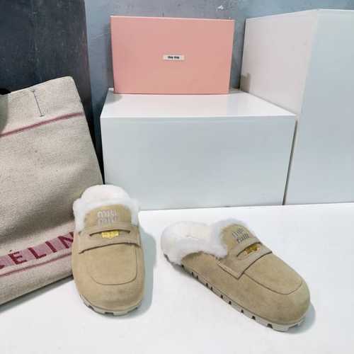 高品质出厂 ！顶级品质miumiu24ss秋冬新款金币包头羊羔毛拖穆勒半拖鞋！保暖舒适百搭！ 鞋面采用牛反绒 兔毛 内里垫脚羊毛 原版开模橡胶大底 码数:35-