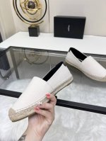 冲量 品牌：Saint Laurent 圣罗兰 面料材质：布面 内里材质：羊皮内里，羊皮垫脚 圣罗兰21春夏草编渔夫鞋，原版意大利直邮开发，与正品11,原版开模