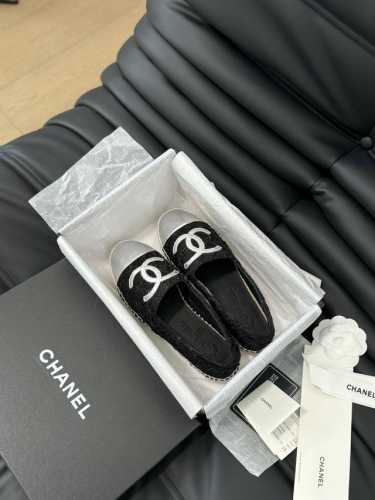 新色上新 新版本Chanel 渔夫鞋 重磅来袭配送全套顶级包装 我家的渔夫鞋质量不多介绍了哈，拿过的都知道！原版定制的鞋面，并且我家的大底是原版半透明大底，不透