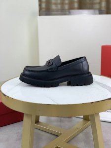 工厂p价p 顶级品质 Salvatore Ferragamo 菲拉格慕商务皮鞋 1:1顶级代购品质 鞋面进口精选原版开边珠小牛皮 内里垫脚均用进口原版水染牛皮