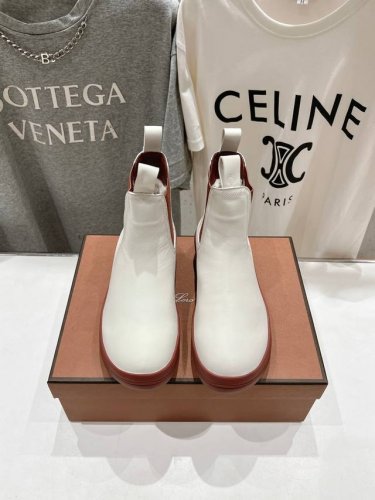高版本出厂 毛里 Loropiana LP诺悠翩雅24ss秋冬新款 Lakeside 牛皮切尔西短靴 这款短靴采用头层牛皮制成，十分耐用且柔软，上脚非常舒适。鞋