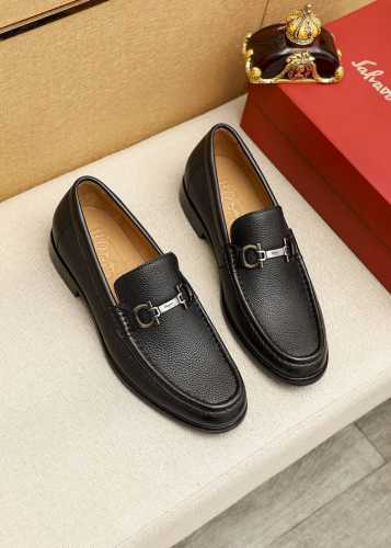 商品商标：Ferragamo 菲拉格慕 休闲皮鞋 正码码数: 38-44 45.46订制 商品材料：精选 进口头层荔枝纹牛皮鞋面+奢华五金扣，进口水染牛皮内里。