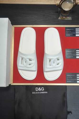 出厂价p D&G 高端品质 商品商标：Dg 杜嘉班* 拖鞋， 商品材料：鞋面进口牛皮 原版气垫大底 正码码数: 38-45