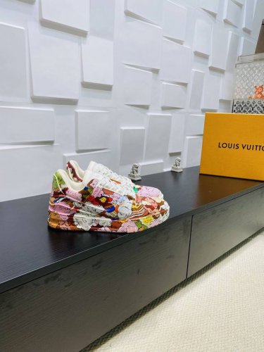 顶级版本： 手工描绘工艺 定制不退换 情侣码35-40 38-46 LV TARINE路易威登 驴牌 L家 情侣款 休闲 运动鞋 滑板鞋 原版购入开发 做货 本