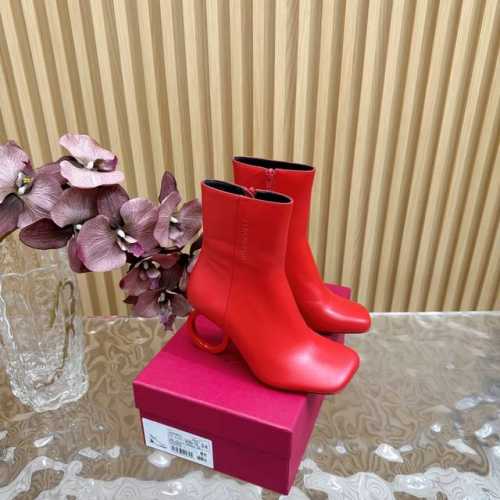 2024 AW 新款Ferragamo菲拉格慕秋冬新品金属跟短靴 奢华又低调 彰显气质和品味 面料采用进口胎牛皮 羊京 内里踮脚均为混种羊皮 意大利进口牛皮大底