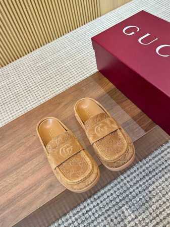2025福利新品厚底Gucci互扣式刺绣大G横带穆勒鞋 迷你Gg压纹包头拖鞋勃肯半拖官网同步，原版一比一复制，最高版本所有材质细节均与Yb一致 常年做货。 面料 - 点击图像关闭