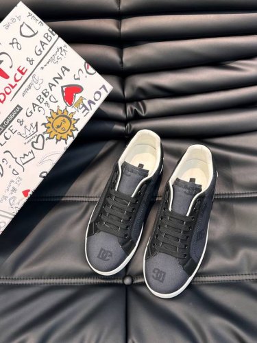 实价 元新款Dolce＆Gabbana 顶级原单DG重工系列，进口原版防水帆布，撞色设计超好看，精致奢华，超A级别！版型对比专柜正品，丝毫不差！size：38-