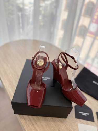 高版本出厂 SAINT LAUREN* 圣罗兰ysl 25ss 春夏全新走秀款大水钻高跟鞋凉鞋唯有YSL最懂女人心，不接受反驳，超级无敌女人味神器，女人必备 z