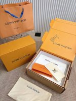 560Louis Vuiton路易威登X村上隆 最新款 Iv Archlight系列拱桥底休闲厚底系带鞋 顶级版本 此款I采用抢眼的波浪形鞋底和大型鞋舌，搭载运