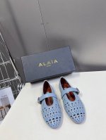 Alaia阿莱娅春夏秀款芭蕾舞 超多网红名媛在穿 搭配上不同款式 不同风格都能轻松驾驭 无论牛仔裤 西装裤 还是百褶裙 都能将你的穿搭提升到时尚 优雅和卓越之中