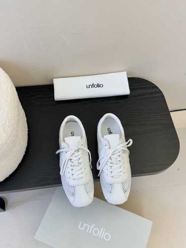 unfolio春夏 25新品Cross-Trainer系带低帮运动鞋文咏珊张小斐众多网红 明星同款 超级如软舒适面料：进口牛反绒 进口牛皮 内里羊皮布料拼接 大